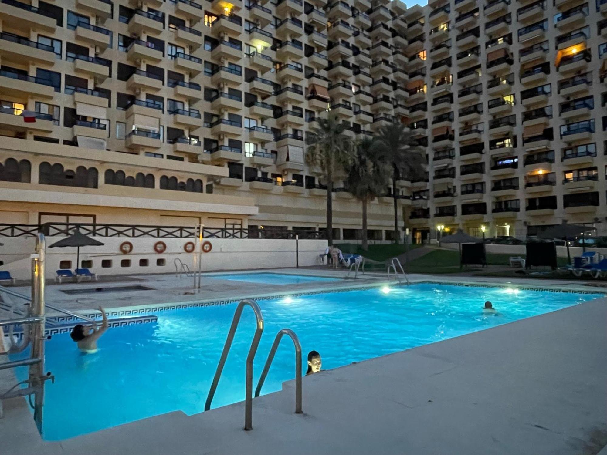Aloha Playa Vistas Al Mar Apartman Benalmádena Kültér fotó