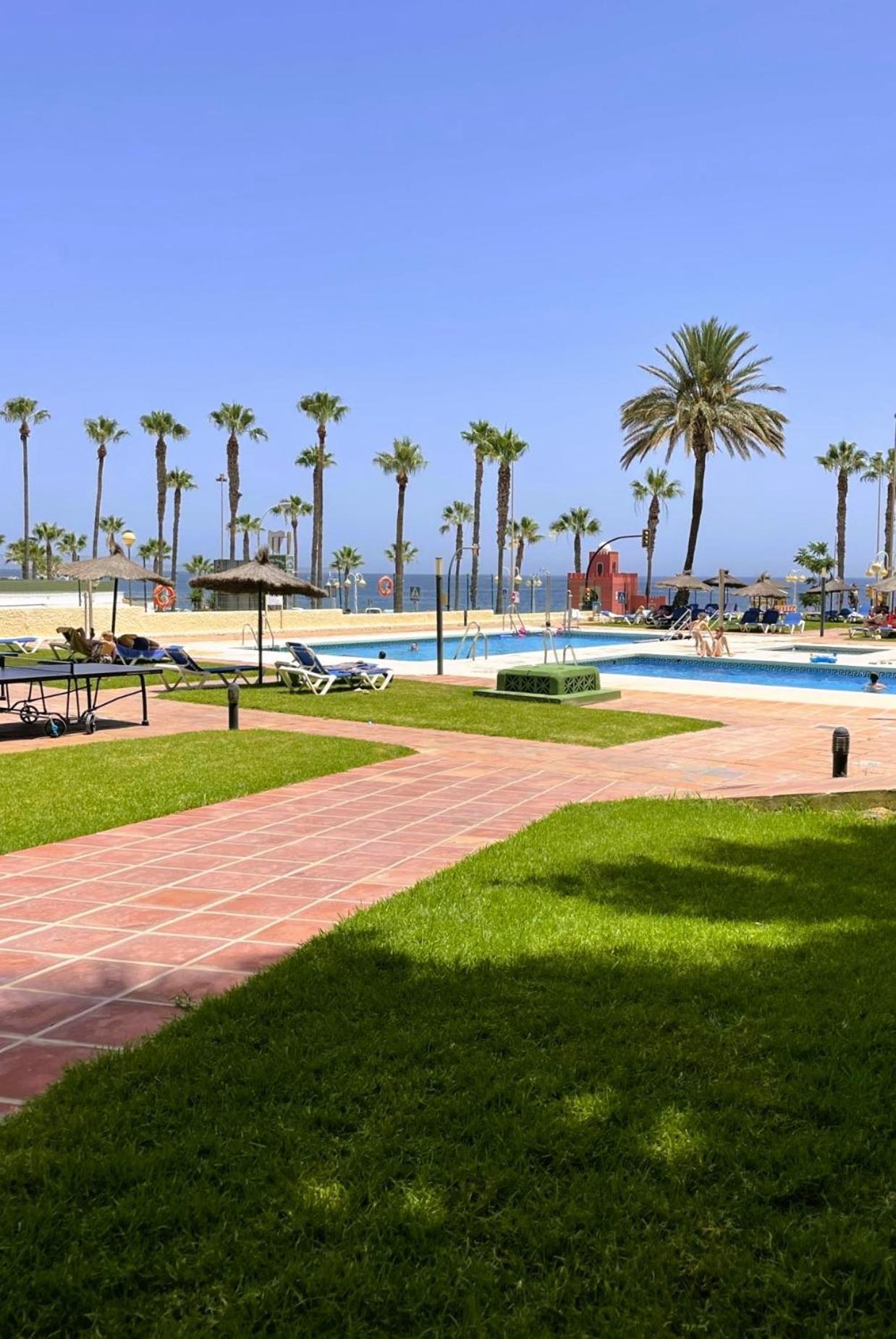Aloha Playa Vistas Al Mar Apartman Benalmádena Kültér fotó